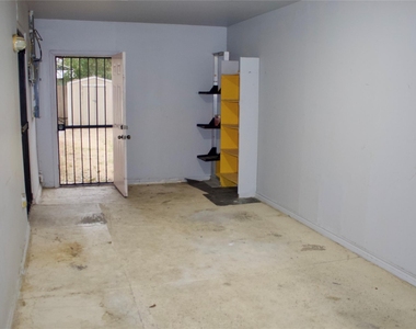 1730 Nomas Street - Photo Thumbnail 18