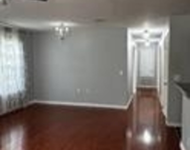 1730 Nomas Street - Photo Thumbnail 6
