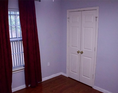1730 Nomas Street - Photo Thumbnail 10