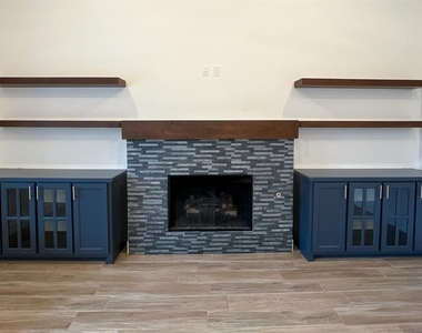 621 E Barajas Terrace - Photo Thumbnail 9
