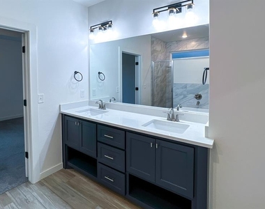 621 E Barajas Terrace - Photo Thumbnail 29