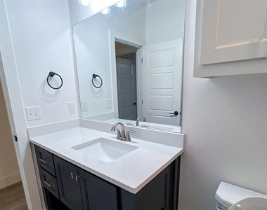 621 E Barajas Terrace - Photo Thumbnail 42