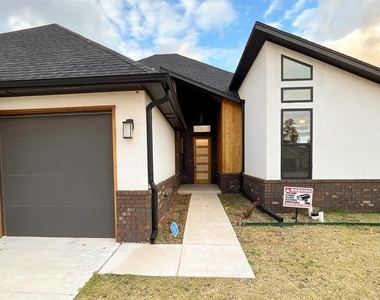 621 E Barajas Terrace - Photo Thumbnail 2