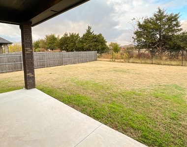 621 E Barajas Terrace - Photo Thumbnail 46