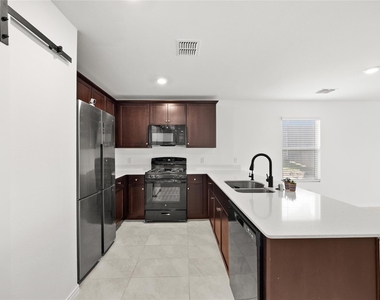 8324 Hollow Bend Street - Photo Thumbnail 6