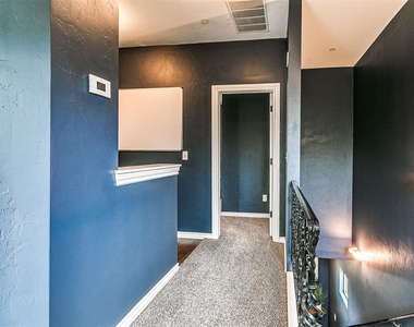 589 S Fretz Avenue - Photo Thumbnail 24