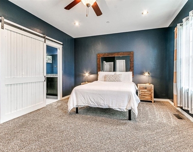 589 S Fretz Avenue - Photo Thumbnail 30