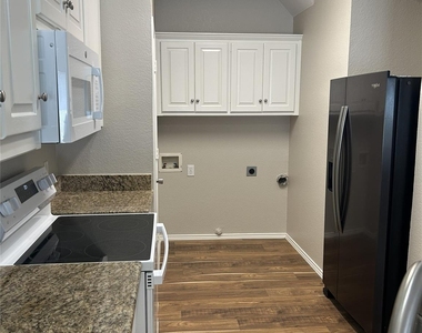 1905 Nest Place - Photo Thumbnail 3
