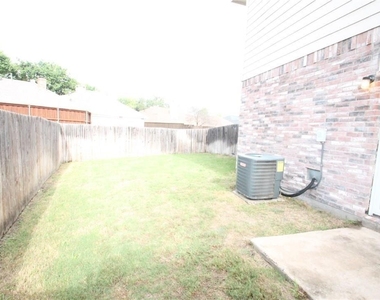 1905 Nest Place - Photo Thumbnail 19