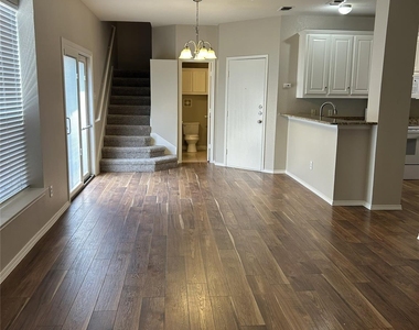 1905 Nest Place - Photo Thumbnail 1