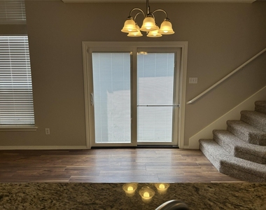 1905 Nest Place - Photo Thumbnail 8