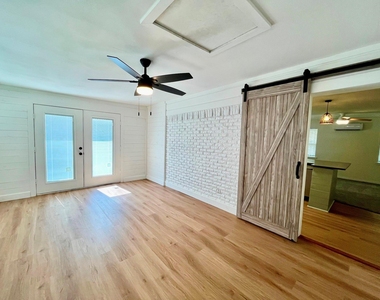 513 Burgett Street - Photo Thumbnail 12