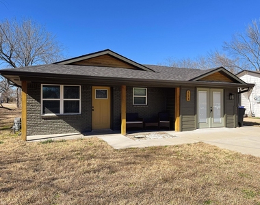 513 Burgett Street - Photo Thumbnail 2