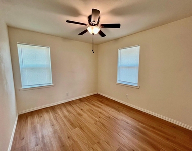 513 Burgett Street - Photo Thumbnail 17