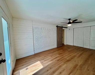 513 Burgett Street - Photo Thumbnail 13
