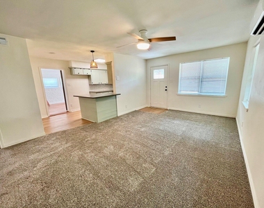 513 Burgett Street - Photo Thumbnail 7