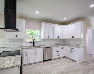 5116 Bonnell Avenue - Photo Thumbnail 13