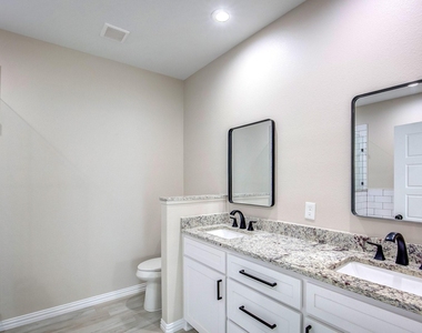 5116 Bonnell Avenue - Photo Thumbnail 22
