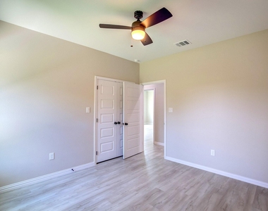 5116 Bonnell Avenue - Photo Thumbnail 29