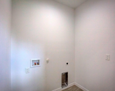 5116 Bonnell Avenue - Photo Thumbnail 16