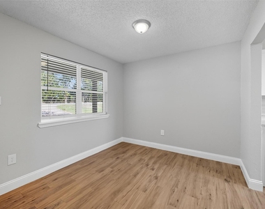 1166 N Business 78 Highway - Photo Thumbnail 4