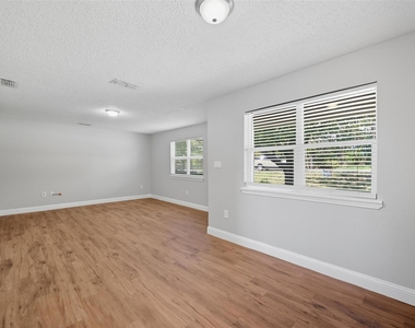 1166 N Business 78 Highway - Photo Thumbnail 8