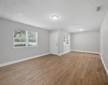 1166 N Business 78 Highway - Photo Thumbnail 6