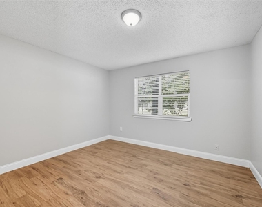1166 N Business 78 Highway - Photo Thumbnail 9