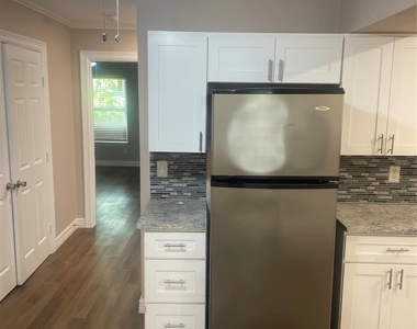 904 Spring Valley Plaza - Photo Thumbnail 4