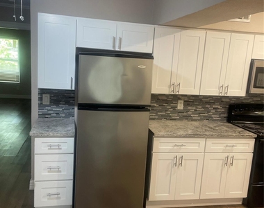 904 Spring Valley Plaza - Photo Thumbnail 2