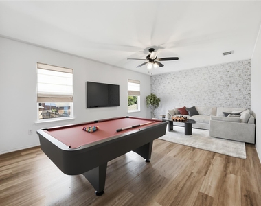 1725 Trego Drive - Photo Thumbnail 15