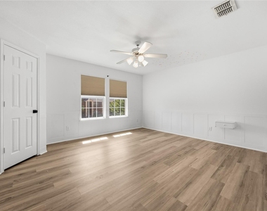 1725 Trego Drive - Photo Thumbnail 24