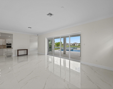 5597 Liberty Lane - Photo Thumbnail 15
