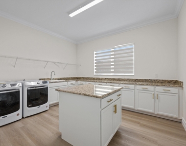 5597 Liberty Lane - Photo Thumbnail 26