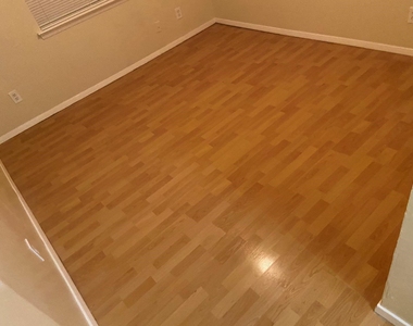 616 W Grubb Drive - Photo Thumbnail 6