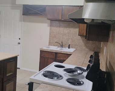 616 W Grubb Drive - Photo Thumbnail 3