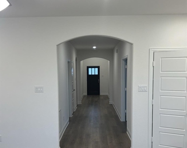 2417 Blackwell Street - Photo Thumbnail 4