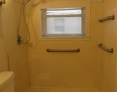 725 W Bullock Street - Photo Thumbnail 27