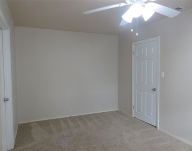 725 W Bullock Street - Photo Thumbnail 24