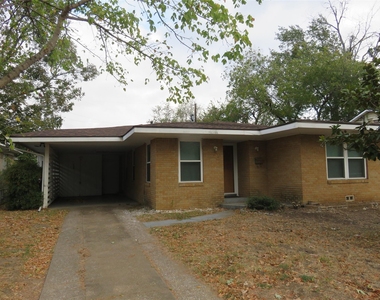 725 W Bullock Street - Photo Thumbnail 3
