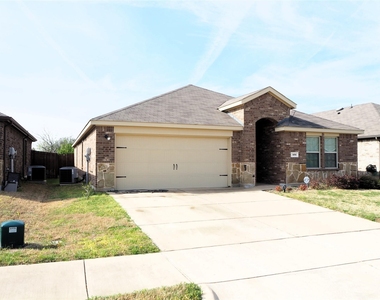 401 Wilson Way - Photo Thumbnail 1
