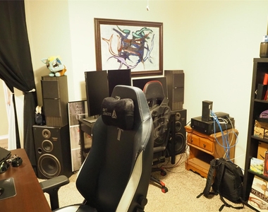 401 Wilson Way - Photo Thumbnail 26