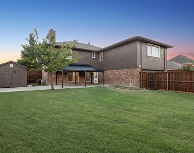 753 Summerfield Drive - Photo Thumbnail 4
