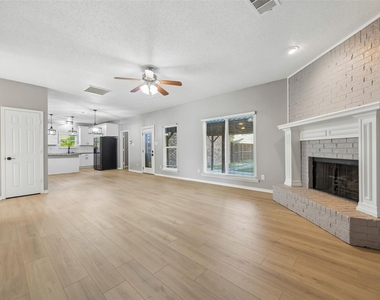 753 Summerfield Drive - Photo Thumbnail 10