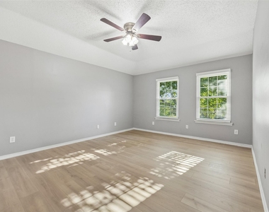 753 Summerfield Drive - Photo Thumbnail 26