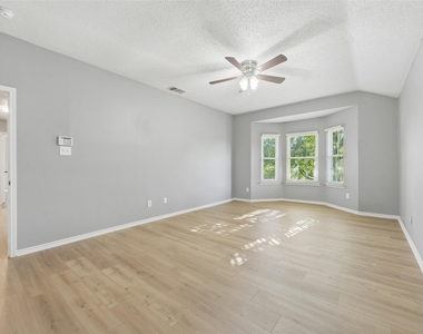 753 Summerfield Drive - Photo Thumbnail 21