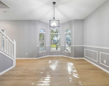 753 Summerfield Drive - Photo Thumbnail 16