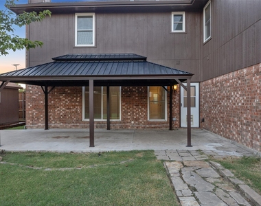 753 Summerfield Drive - Photo Thumbnail 2
