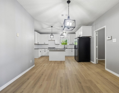 753 Summerfield Drive - Photo Thumbnail 11