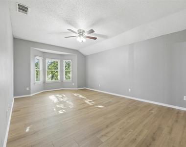 753 Summerfield Drive - Photo Thumbnail 19